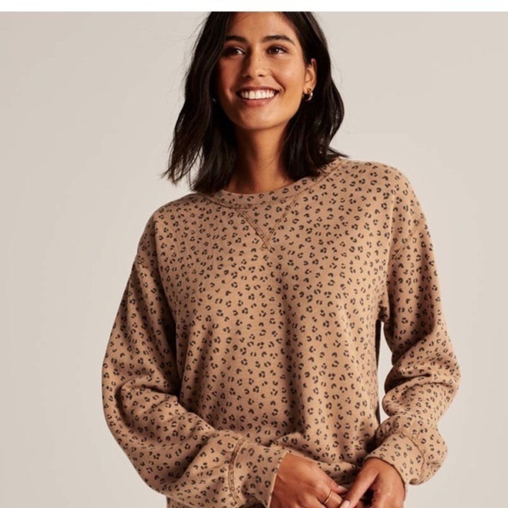 Abercrombie & Fitch Animal Print Sweatshirt Size: S​